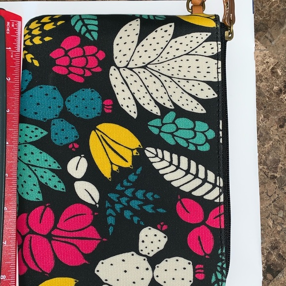 Fossil Large Tropical Wristlet NWOT - Picture 8 of 8